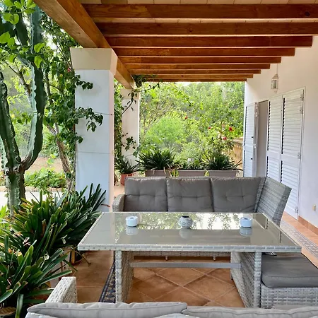 Toni Miqueli Villa